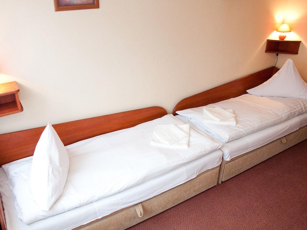 Hotel Zagiel Niewiesze Zimmer foto